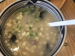 羊肉泡馍-北往西·西安油泼面(万德庄店)