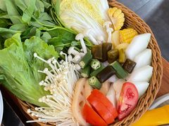 -樾餐厅泰式海鲜火锅(民歌湖店)