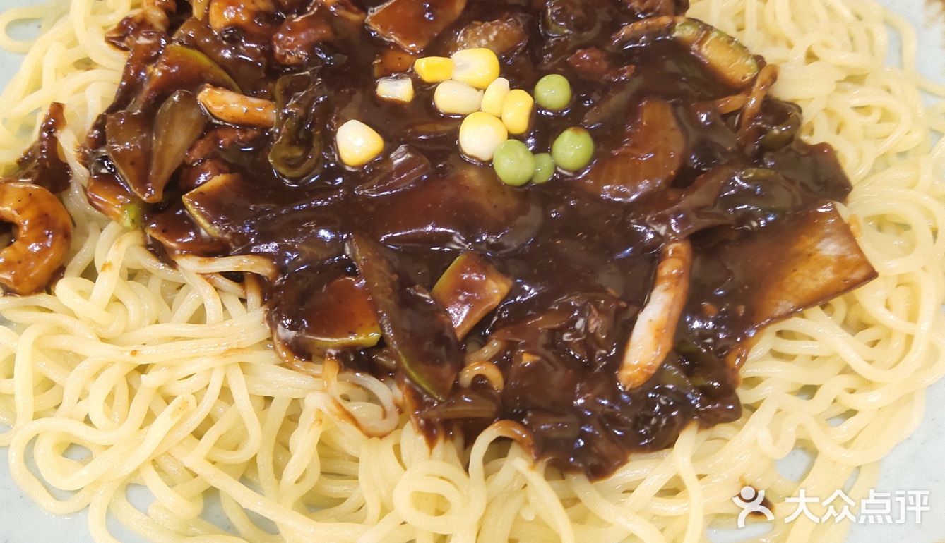鱼饼 紫菜饭团 鱼饼是真富含鱼味 有点腥