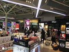 -日上免税店(三径路t3店)