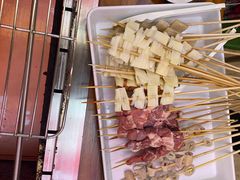 -哈尔滨小酒馆·鲜肉现穿自助烧烤(康新花园店)