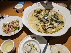 -江渔儿酸菜鱼专门店(明珠广场店)
