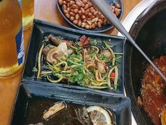 -曹丞相·地锅鸡·地锅鱼(武林店)