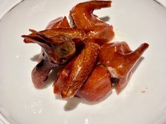 玻璃脆皮香茅石岐乳鸽-炳胜公馆(珠江新城店)