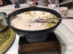 土家酸汤鱼-九头鹰家宴(岳家嘴店)