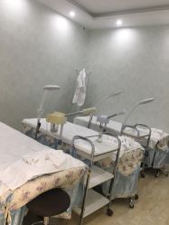 -苗方清颜专业祛痘