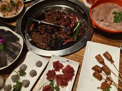 -城墙拐拐火锅(三峡广场黑金冠店)