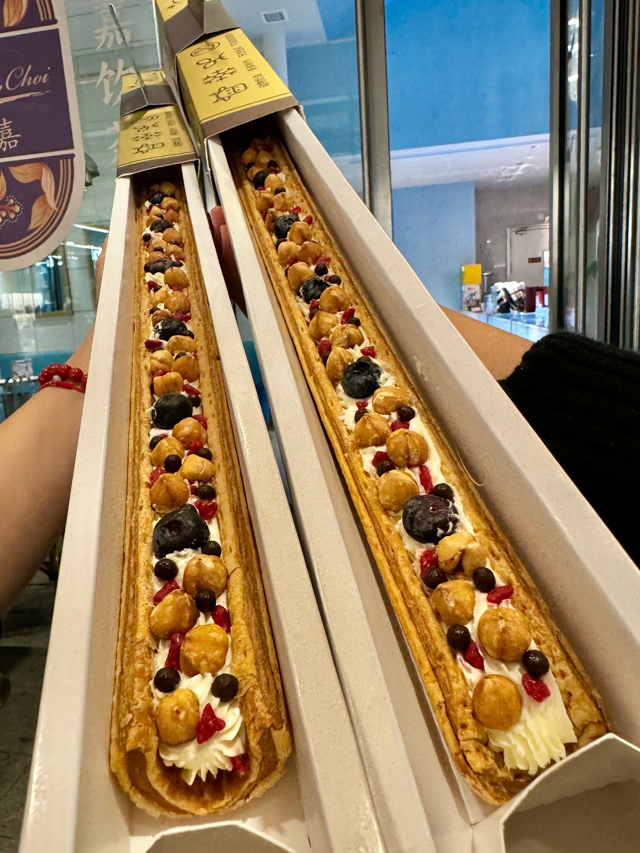 卧卧卧!吃到了半米长的拿破仑