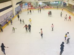 -正佳冰河湾真冰滑冰场