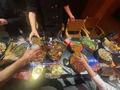 -何师烧烤Pro ·江湖川菜·小龙虾·精酿啤酒(太古里旗舰店)
