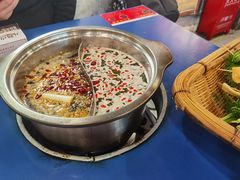 -马路边边麻辣烫联盟路店