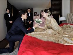 点击看大图 -Renee芮亦婚纱