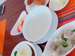 -珠海拱北口岸希尔顿欢朋酒店