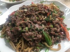 湿炒牛河-华威达牛庄(黄埔大道西店)