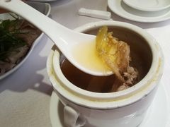 咸柠檬芫茜炖鸡脚-山泉公馆酒家(广州东站店)