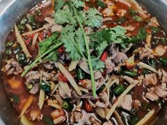 -兔行天下-鸿鹤鲜锅兔(中海国际店)