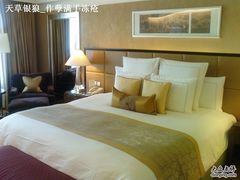 房间-上海波特曼丽思卡尔顿酒店