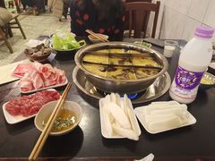 -邓莽子老火锅(中兴路总店)