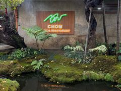 -Chom Cafe and Restaurant