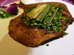 -香巴拉云南餐厅(华莱坞店)