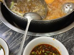 -乳仔牛牦牛汤锅 烤羊排(松潘古城店)