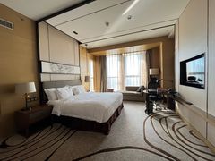 -天津梅江中心皇冠假日酒店