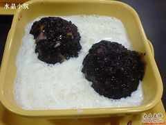 白雪黑糯米-满记甜品(巴黎春天宝山店)