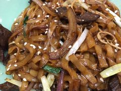 牛肉炒河粉-十三道烧烤(保利西街店)