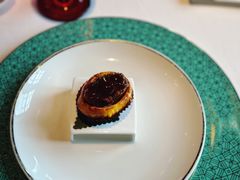 一口鲍鱼酥-三号黄浦会Canton Table