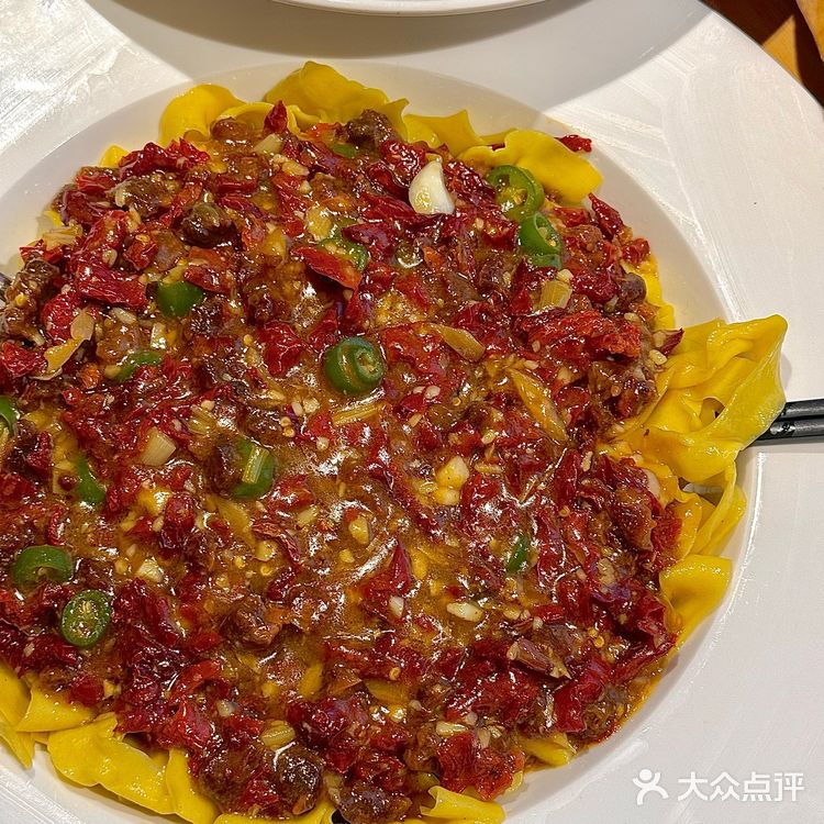 来新疆终于也是吃到了图片和实物相符的新疆菜了