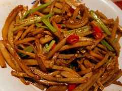 -黄泥岗·地道湖北菜(奥特莱斯店)