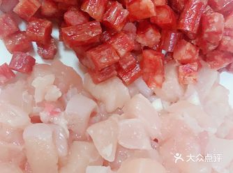 一直想好好做一次煲仔饭，终于可以拿出来秀一下了
