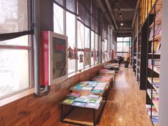 -新华书店(解放中路店)