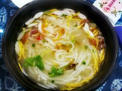 -桥香园过桥米线(国贸店)