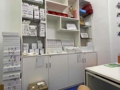 -蕾特恩专业祛痘