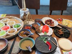 -包整·丝娃娃(一览甲秀楼风景店)