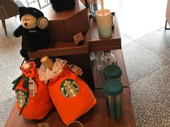 -星巴克臻选(上海虹桥新天地三店)
