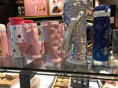 -星巴克臻选(华堂·新辰汇店)
