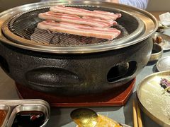 -围炉肉舍丹东海鲜烤肉·烤活鳗(步行街店)