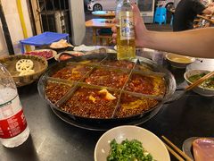 -岗上渣渣老火锅(两路口店)