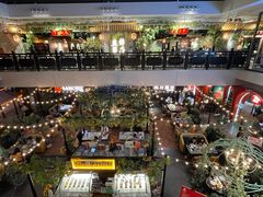 -查特花园美食广场(西单大悦城店)