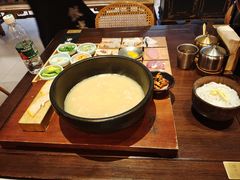 -银米·云南传统过桥米线(双廊黑金冠店)
