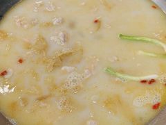 -老来福·非遗酸汤兔(凯旋路店)