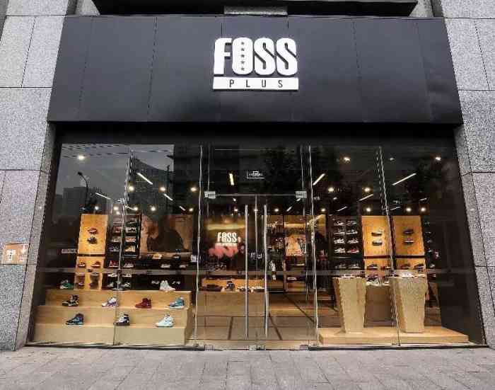 foss(新中关购物中心店)-"很不错一家鞋店 款式很多 环境舒服 服务.
