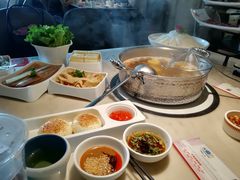 -左庭右院鲜牛肉火锅(浦江欢乐颂店)