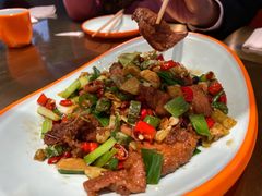 小炒黄牛肉-向外鱼乐·土菜·虹鳟鱼