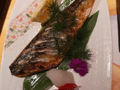 -萤初高端日料王(曲江银泰店)