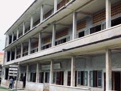 -吐斯廉屠杀博物馆