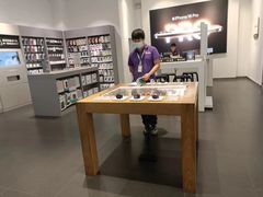 -Apple授权专营店(宝山万达店)