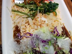 七彩泡沫鸡肉凉米线-雀舞云南菜(乐客城店)